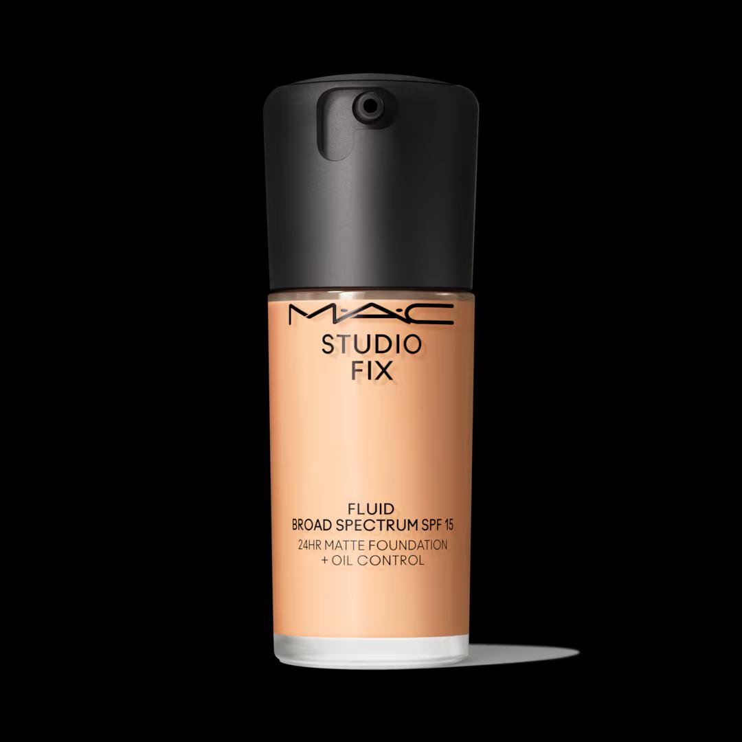 M.A.C - NC18 - Studio Fix Fluid SPF 15 - Soft Matte Foundation With Hyaluronic Acid